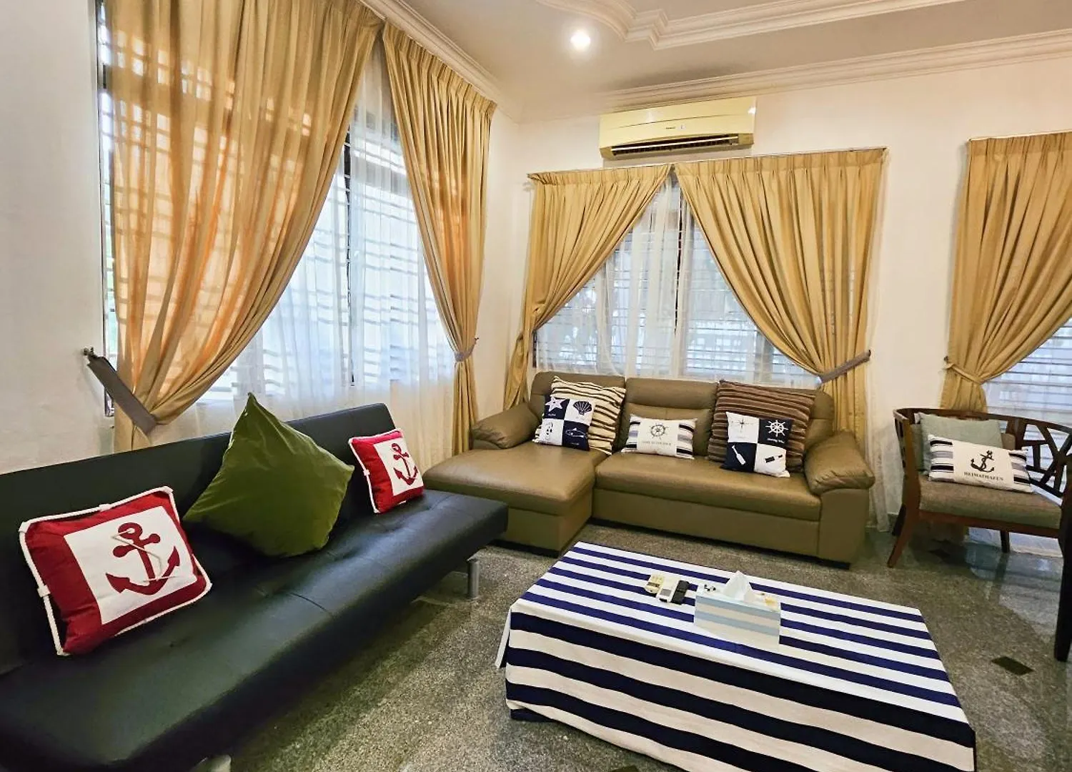 Little Heaven By Sky Hive, A Beach Front Bungalow Tanjung Bungah