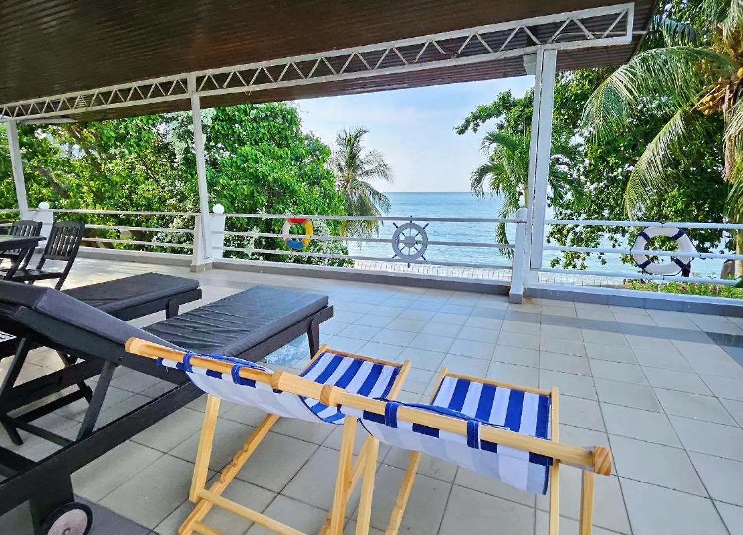 Villa Little Heaven By Sky Hive, A Beach Front Bungalow Tanjung Bungah