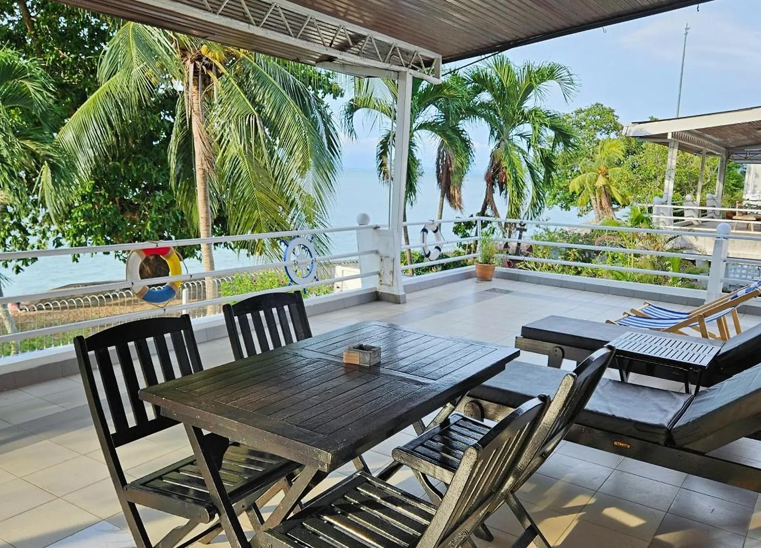 Little Heaven By Sky Hive, A Beach Front Bungalow Tanjung Bungah  Villa Tanjung Bungah (Penang)