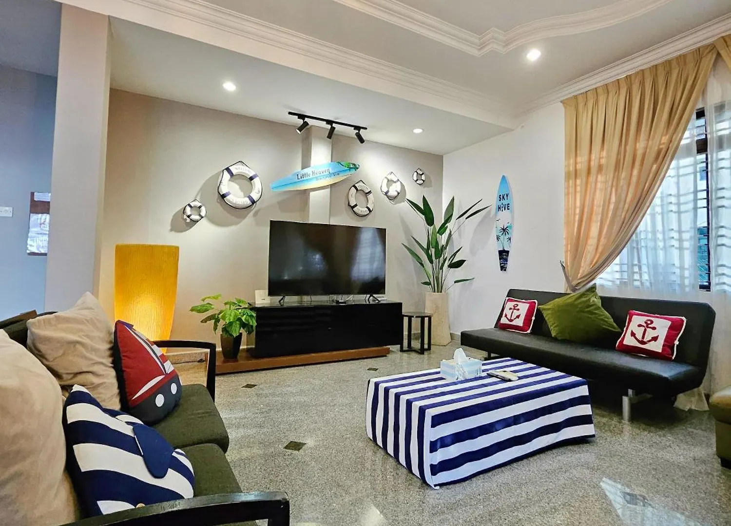 Little Heaven By Sky Hive, A Beach Front Bungalow Tanjung Bungah