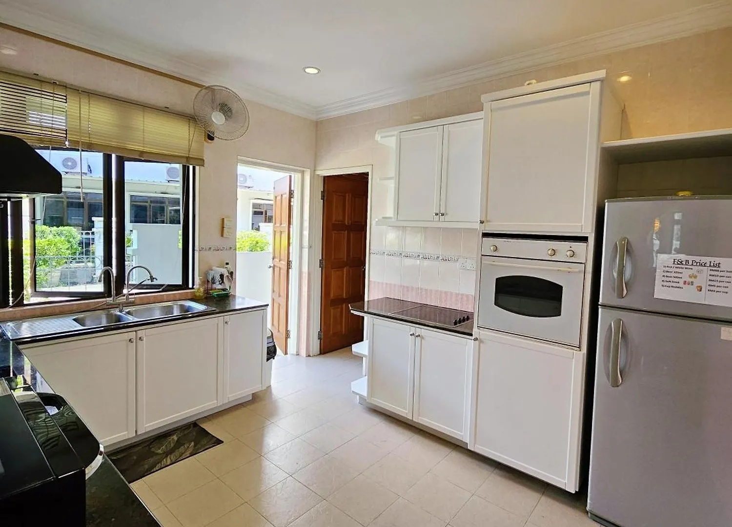 Villa Little Heaven By Sky Hive, A Beach Front Bungalow Tanjung Bungah