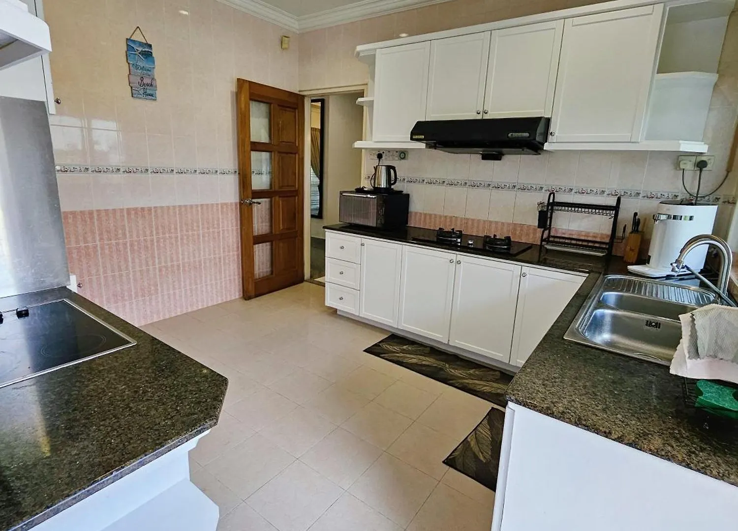 Little Heaven By Sky Hive, A Beach Front Bungalow Tanjung Bungah  Villa