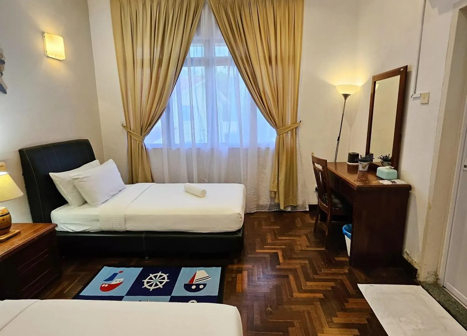 Little Heaven By Sky Hive, A Beach Front Bungalow Tanjung Bungah  Tanjung Bungah (Penang)