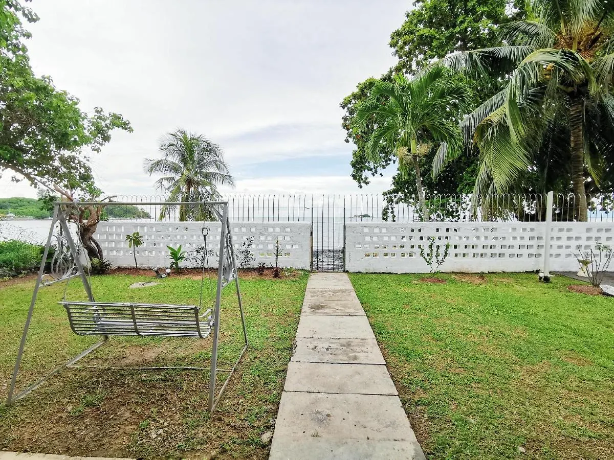 Little Heaven By Sky Hive, A Beach Front Bungalow Tanjung Bungah